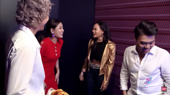 The Debut tập 9: Hương Tràm đá xoáy Đức Phúc không biết bè nhưng cuối cùng lại bị loại khỏi chương trình