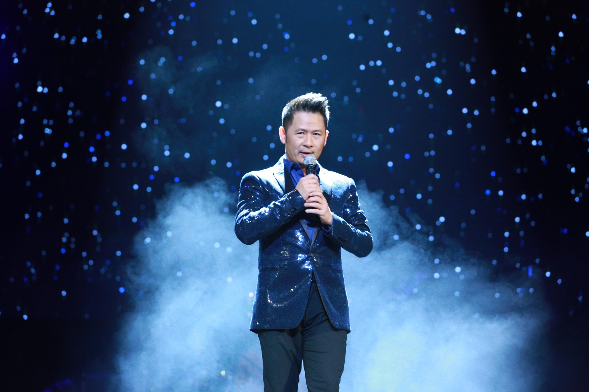 Bằng Kiều lần đầu tiết lộ từng bỏ hát để đi diễn vì quá mê kịch dù cát-xê lên đến 2 cây vàng