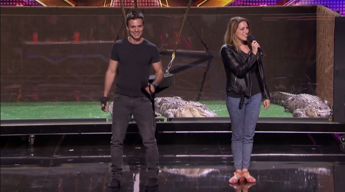 Americas Got Talent 2018: Thí sinh khiến Simon Cowell suýt phải chịu trách nhiệm vì chơi với cá sấu