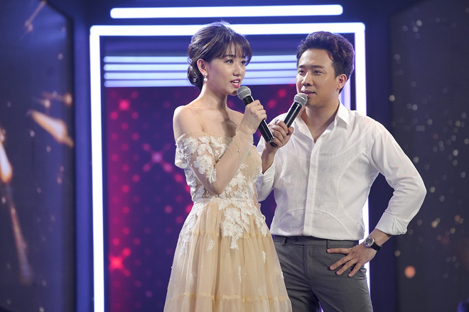 Giọng ca bí ẩn: Trấn Thành tuyên bố vợ không còn đẹp khi Hari Won hùa với thí sinh làm nhục chồng