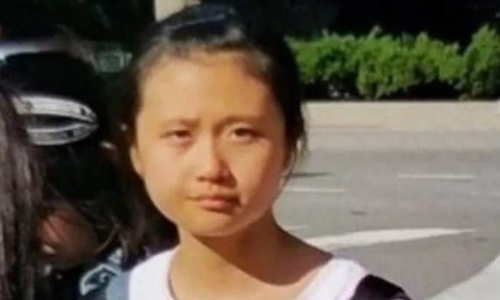 Cô bé Trung Quốc biến mất tại sân bay Mỹ