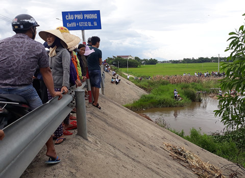Cháu bé 2 tuổi mất tích bí ẩn ở Quảng Nam