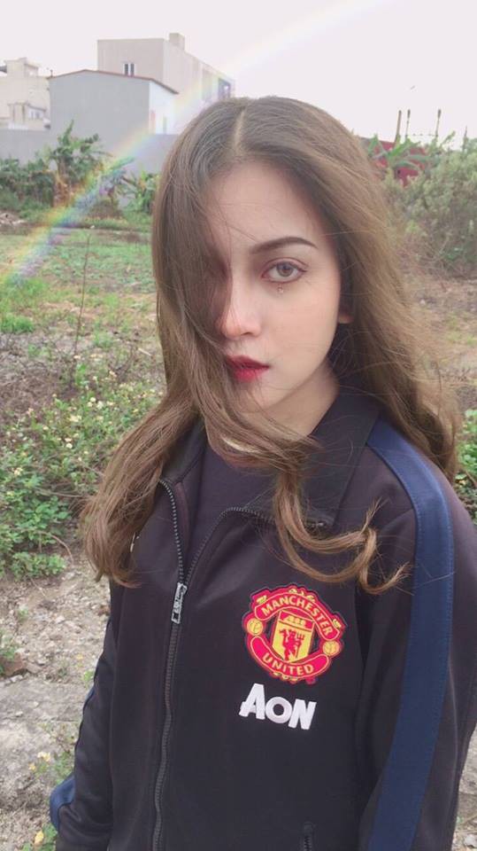 Vì vẻ bề ngoài nổi bật, nữ sinh Hà Nội 18 tuổi luôn bị hiểu lầm từ bé đến lớn