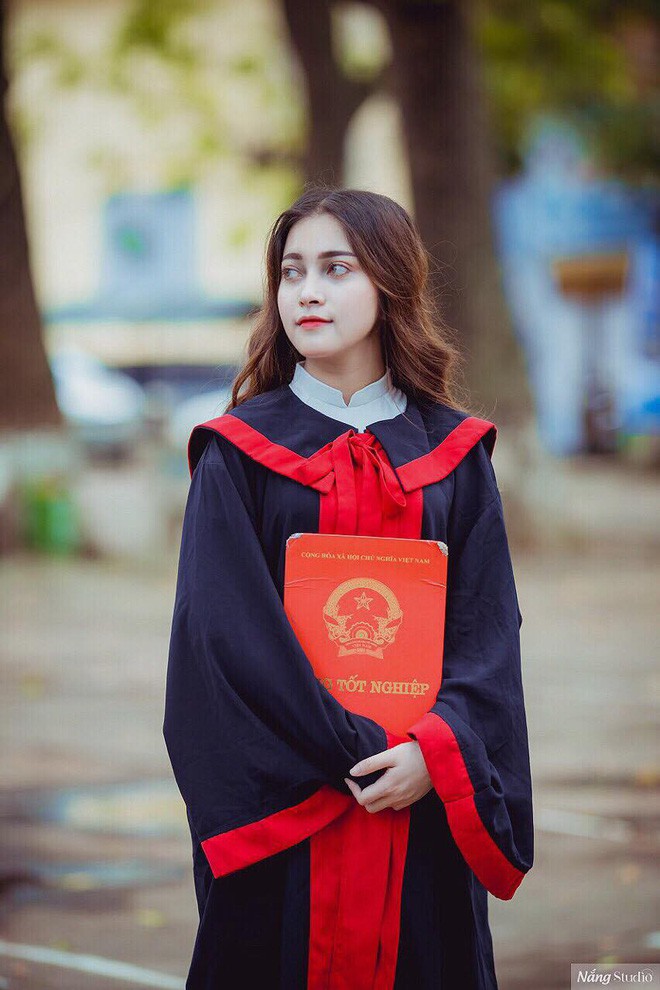 Vì vẻ bề ngoài nổi bật, nữ sinh Hà Nội 18 tuổi luôn bị hiểu lầm từ bé đến lớn