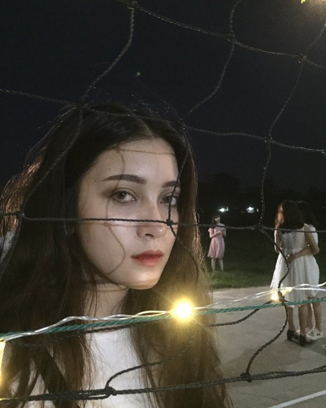 Vì vẻ bề ngoài nổi bật, nữ sinh Hà Nội 18 tuổi luôn bị hiểu lầm từ bé đến lớn