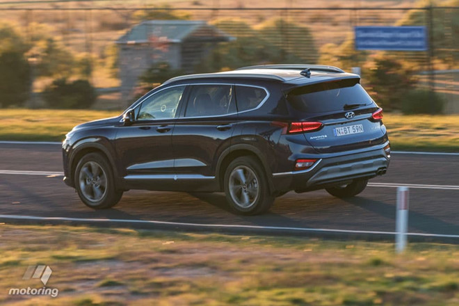 Hyundai Santa Fe đánh bại Mazda CX-9?