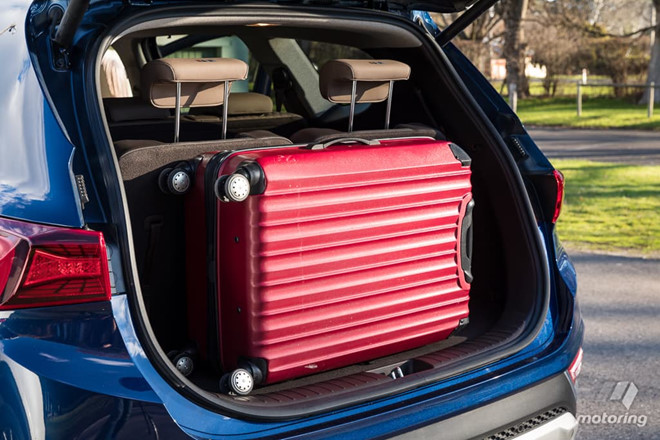 Hyundai Santa Fe đánh bại Mazda CX-9?