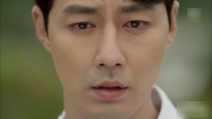 Một lần dọn nhà, tôi phát hiện ra tờ giấy chứa đựng bí mật kinh khủng của cô vợ ngoan