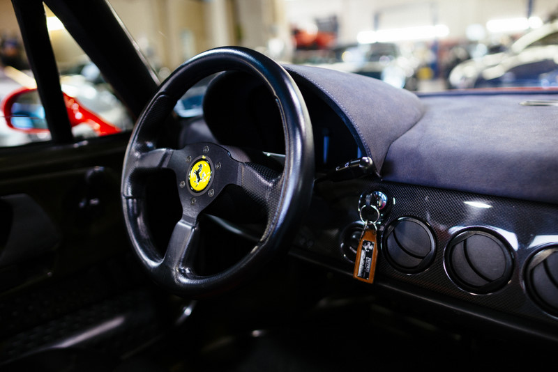 Siêu xe Ferrari F50 qua sử dụng giá hơn 2 triệu USD