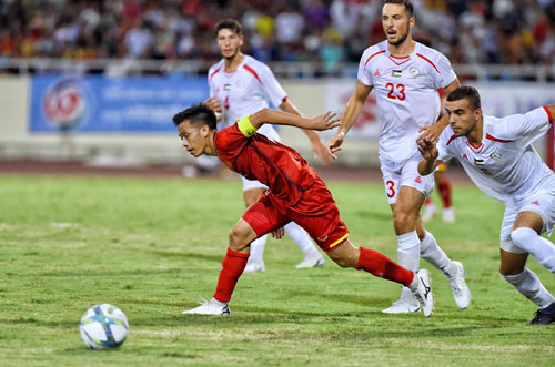 Việt Nam - Oman: Cơ hội của Bùi Tiến Dũng