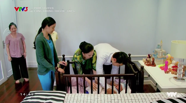Phim Cung Đường Tội Lỗi tập 6: Tuyết chạm mặt người yêu cũ ngay trong ngày thôi nôi con trai Phim Cung Đường Tội Lỗi tập 6: Tuyết chạm mặt người yêu cũ ngay trong ngày thôi nôi con trai