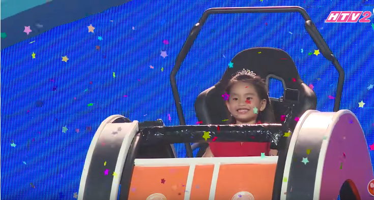 Nhanh như chớp nhí tập 1: Trả lời xuất sắc, bé 5 tuổi ‘ẵm’ ngay 10 triệu tiền thưởng