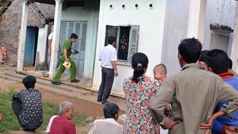 Giữa đêm gã đàn ông điên cuồng đâm vợ, đốt nhà, 2 người tử vong Giữa đêm gã đàn ông điên cuồng đâm vợ, đốt nhà, 2 người tử vong