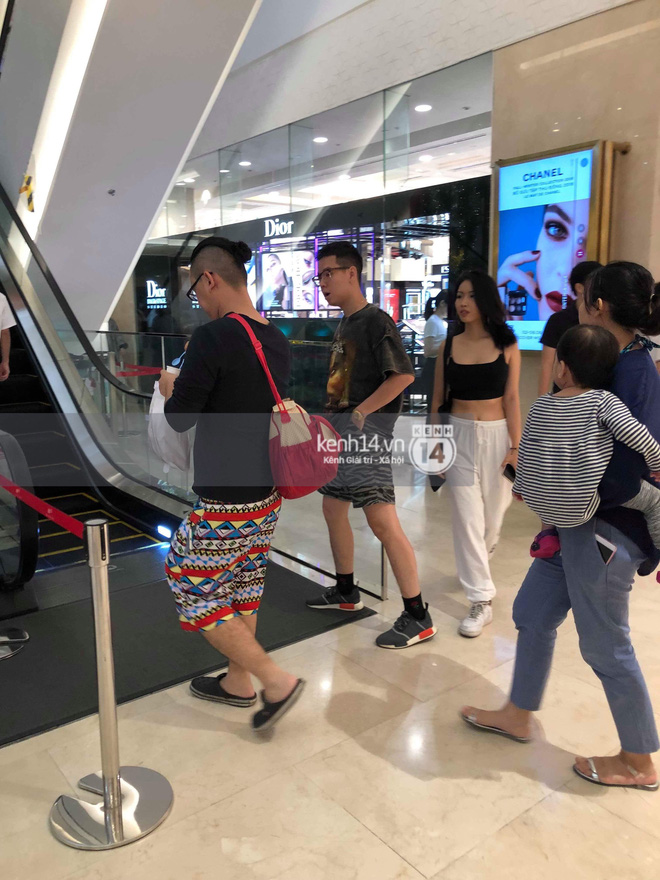 Andree và bạn gái mới tay trong tay hẹn hò cực tình tứ ở Sài Gòn