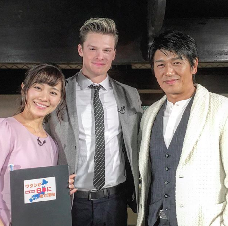 Gặp anh thợ làm vườn điển trai 6 múi thế này thì cô nàng nào cũng muốn về quê trồng rau hết cho xem!