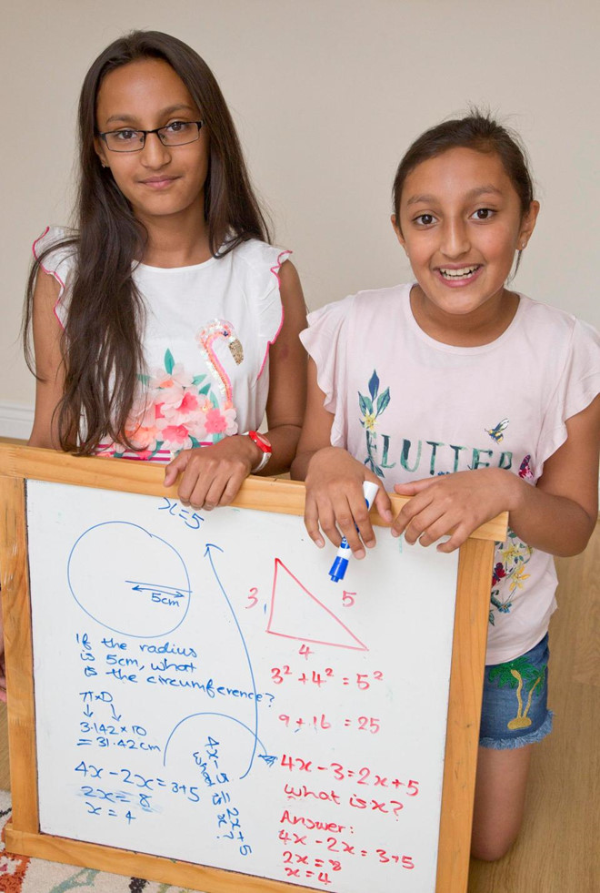 Cặp song sinh 11 tuổi cùng có IQ 162 cao hơn Einstein