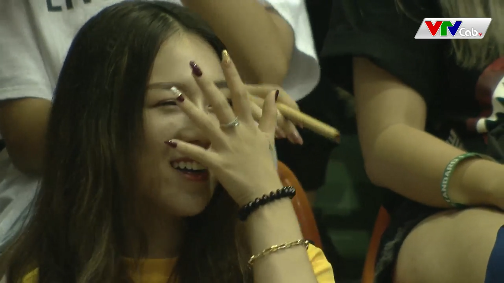 Cô bạn chứng minh: Bóng rổ mới là môn thể thao có nhiều nữ cổ động viên xinh xắn nhất!