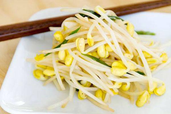 Cách làm giá đỗ bằng thùng xốp chỉ 3 ngày sau là có giá sạch ăn đã đời