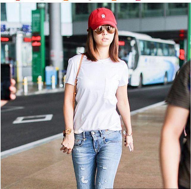 Lâm Tâm Như liên tiếp xuất hiện với hình ảnh mặt mộc, tự tin khoe nhan sắc