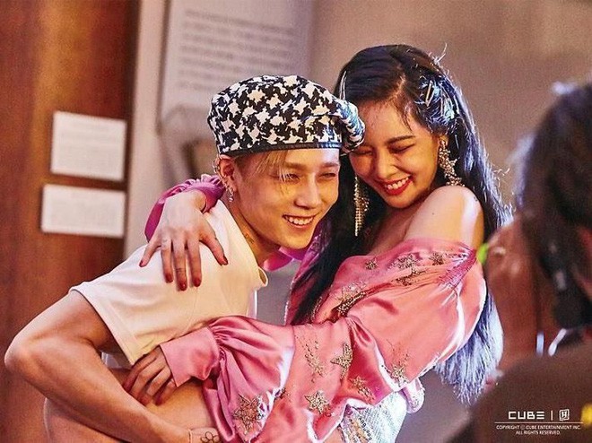 Đến nay showbiz Hàn đã đón chào 10 scandal hẹn hò gây sốc nhất, cặp thứ 9 đặc biệt khiến công chúng ngã ngửa Đến nay showbiz Hàn đã đón chào 10 scandal hẹn hò gây sốc nhất, cặp thứ 9 đặc biệt khiến công chúng ngã ngửa