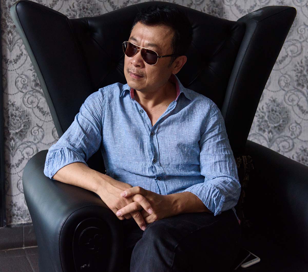 Vân Sơn nói về tin đồn kinh doanh thua lỗ, không nhìn mặt Hoài Linh