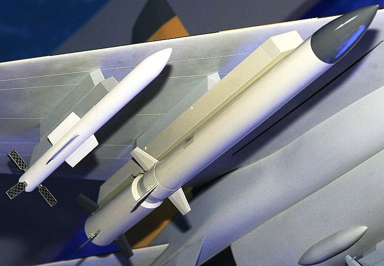 [ẢNH] Tên lửa siêu xa Nga diệt chiến đấu cơ đối phương trước cả khi radar của chúng kịp phát hiện