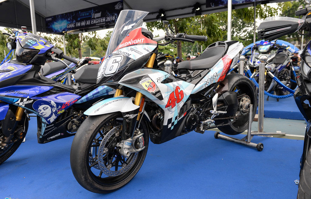 Gần 50 chiếc Yamaha Exciter độ tập trung tại Sài Gòn