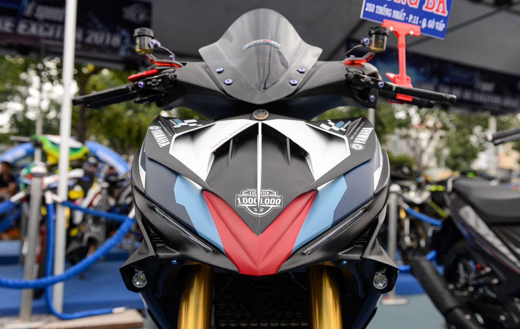 Gần 50 chiếc Yamaha Exciter độ tập trung tại Sài Gòn