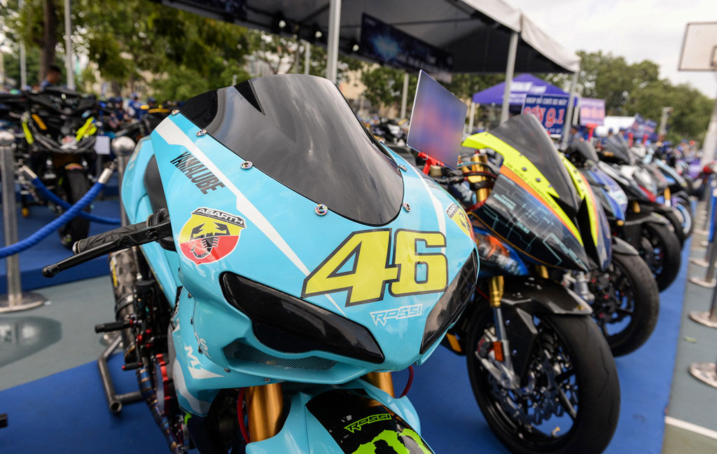 Gần 50 chiếc Yamaha Exciter độ tập trung tại Sài Gòn