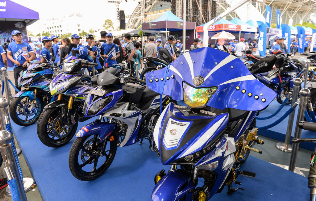 Gần 50 chiếc Yamaha Exciter độ tập trung tại Sài Gòn