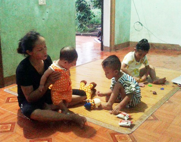 Vĩnh Phúc: Xót lòng cảnh mẹ 9x mất do bạo bệnh, bỏ lại 3 con thơ mồ côi