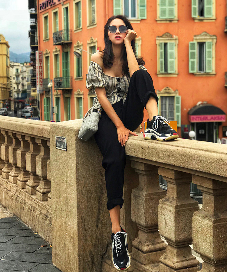 Sao Việt lăng xê trở lại áo sơ mi tay phồng ngày cuối hè