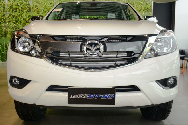 Ảnh thực tế Mazda BT-50 2018 mới tại đại lý Ảnh thực tế Mazda BT-50 2018 mới tại đại lý