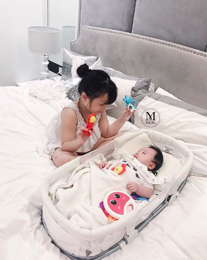 Hội mẹ bỉm sữa hot nhất Hà thành: Ai cũng xinh đẹp và quyến rũ trông mòn con mắt dù đã một nách 2 con