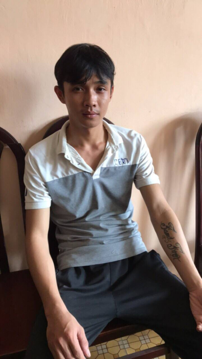 Bắt nhóm đối tượng chuyên dùng búa đánh vào đầu người dân cướp tài sản ở Sài Gòn Bắt nhóm đối tượng chuyên dùng búa đánh vào đầu người dân cướp tài sản ở Sài Gòn