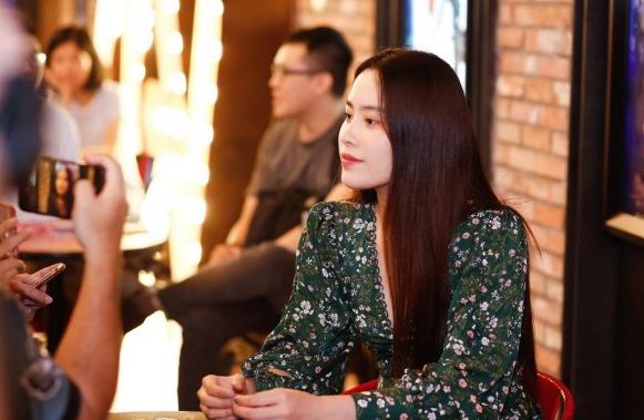 Ca khúc mới của Nam Em bị tố đạo đến 90% nhạc từ Đừng như thói quen của Dương Khắc Linh Ca khúc mới của Nam Em bị tố đạo đến 90% nhạc từ Đừng như thói quen của Dương Khắc Linh