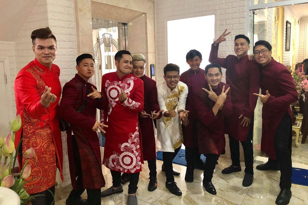 NSND Hồng Vân, Lê Tuấn Anh hạnh phúc trong ngày cưới con gái ở Sài Gòn