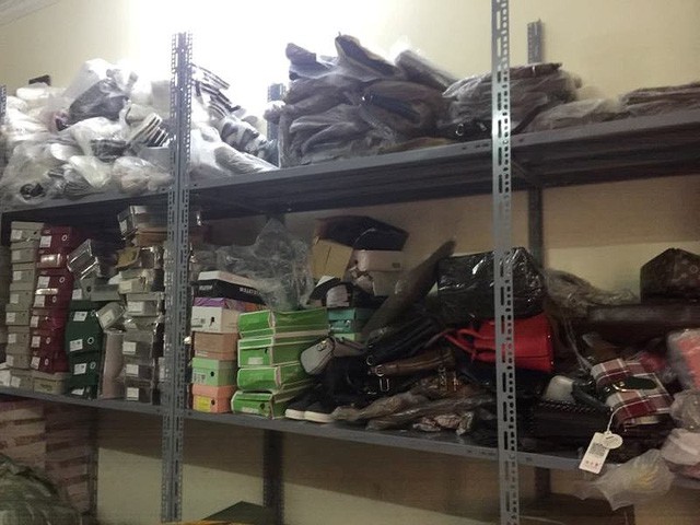 6.200 giày dép, túi xách có dấu hiệu giả Louis Vuitton