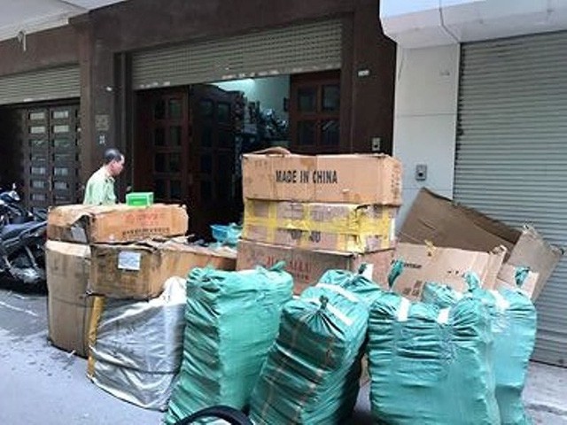 6.200 giày dép, túi xách có dấu hiệu giả Louis Vuitton