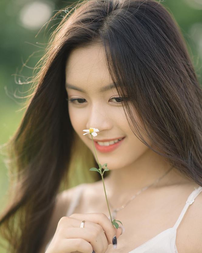 Nữ sinh Việt tại Pháp học giỏi, xinh đẹp gây thương nhớ Nữ sinh Việt tại Pháp học giỏi, xinh đẹp gây thương nhớ