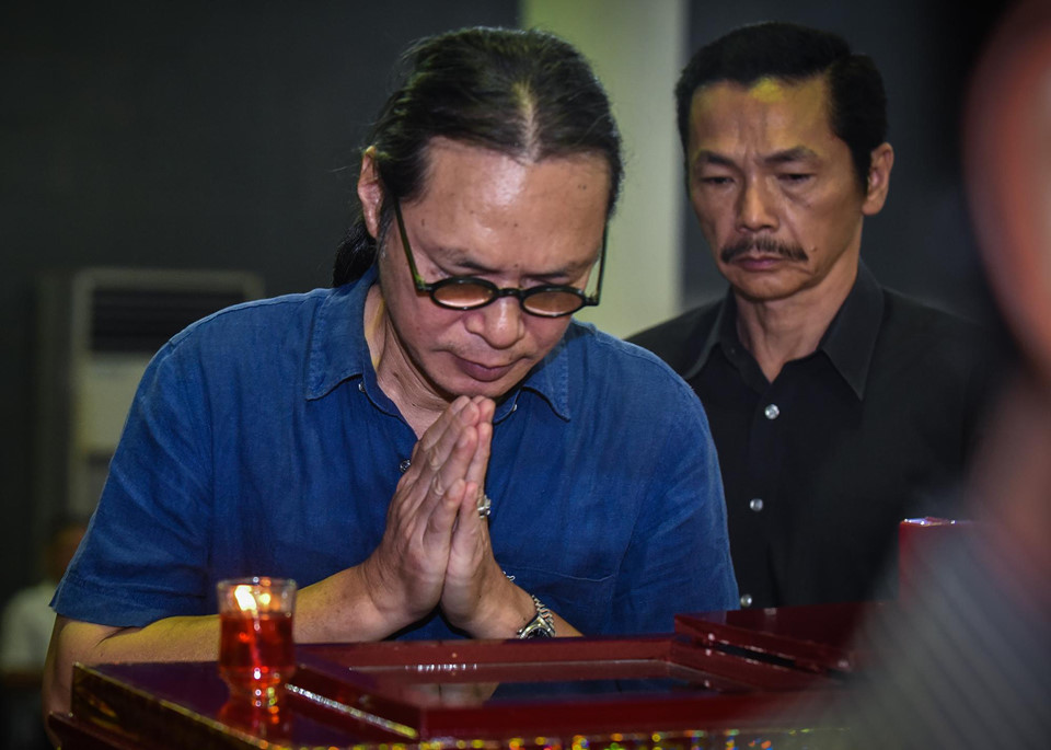 Vợ Chí Phèo Bùi Cường nằm viện khi tang lễ của chồng diễn ra