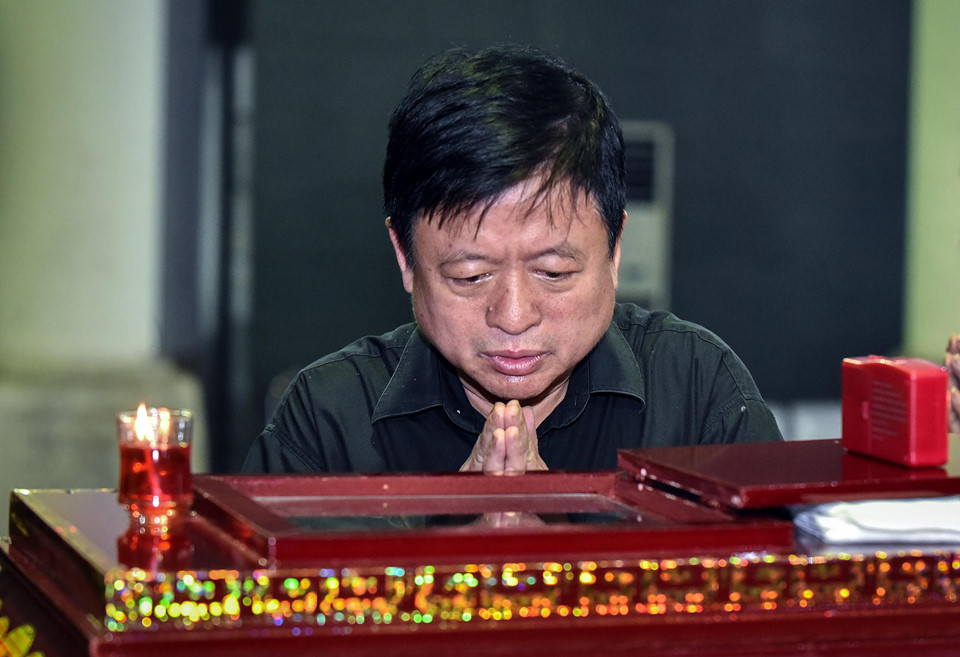 Vợ Chí Phèo Bùi Cường nằm viện khi tang lễ của chồng diễn ra