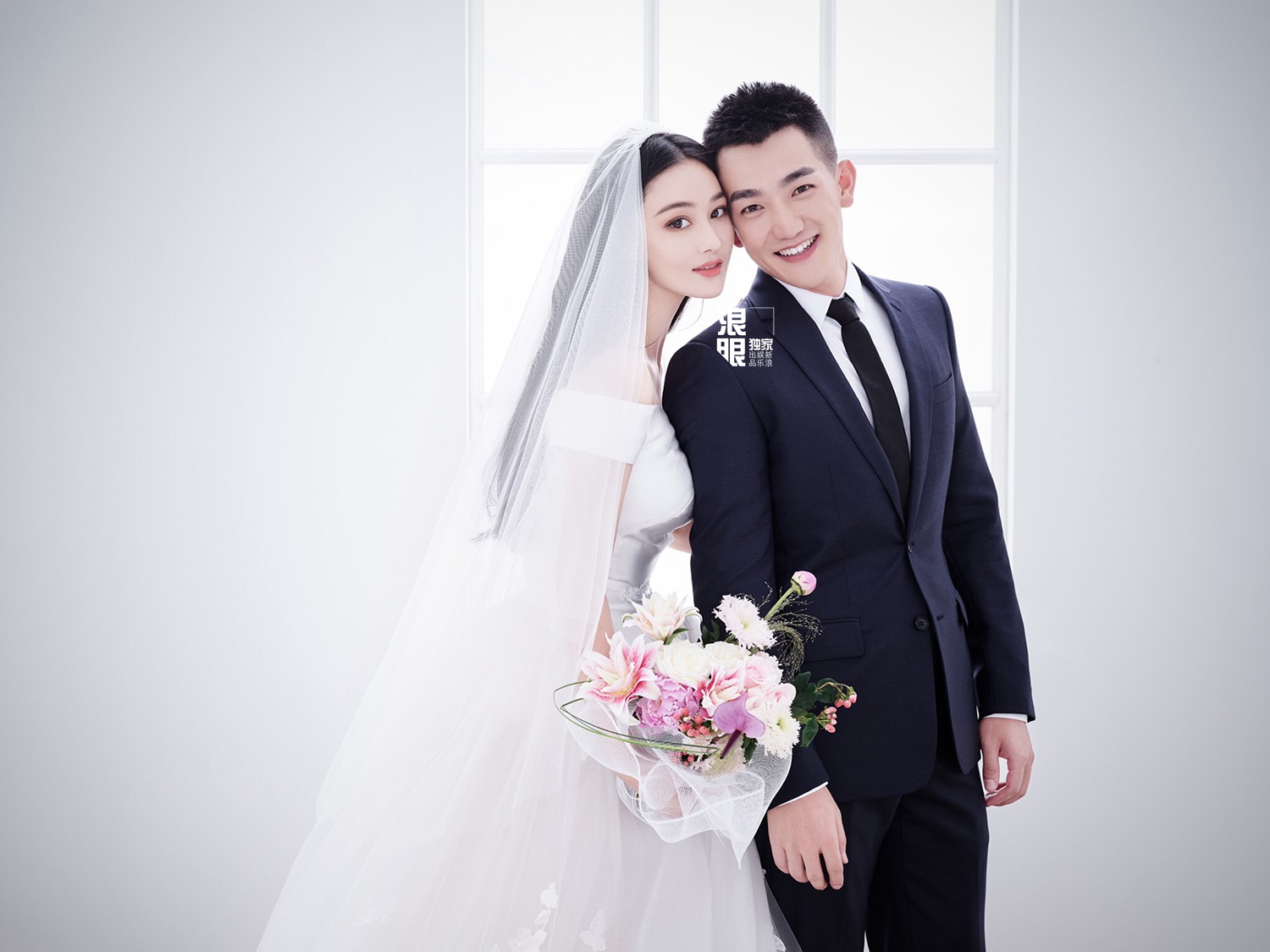 Trương Hinh Dư: Từ gái bao nhà hàng với loạt ảnh nóng đến cú thoát xác ngoạn mục trước Phạm Băng Băng Trương Hinh Dư: Từ gái bao nhà hàng với loạt ảnh nóng đến cú thoát xác ngoạn mục trước Phạm Băng Băng