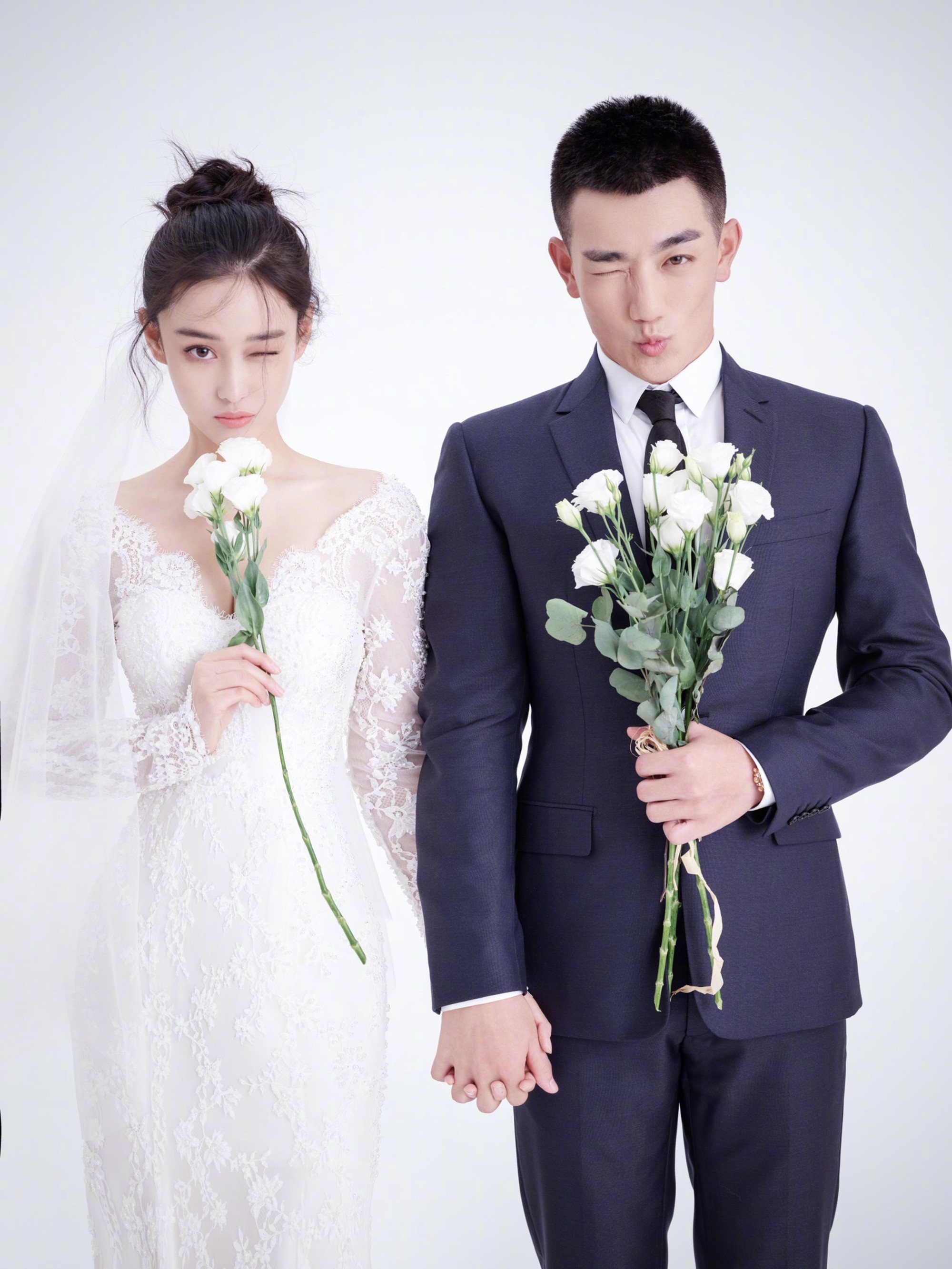 Trương Hinh Dư: Từ gái bao nhà hàng với loạt ảnh nóng đến cú thoát xác ngoạn mục trước Phạm Băng Băng Trương Hinh Dư: Từ gái bao nhà hàng với loạt ảnh nóng đến cú thoát xác ngoạn mục trước Phạm Băng Băng