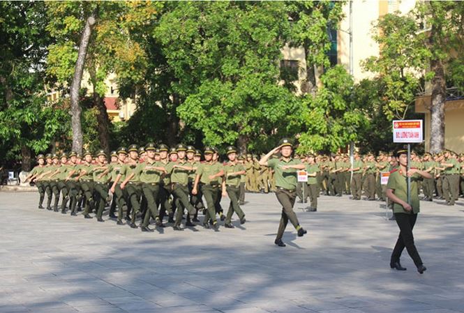 Thủ khoa vào trường hot: Chờ kết quả của Bộ Công an