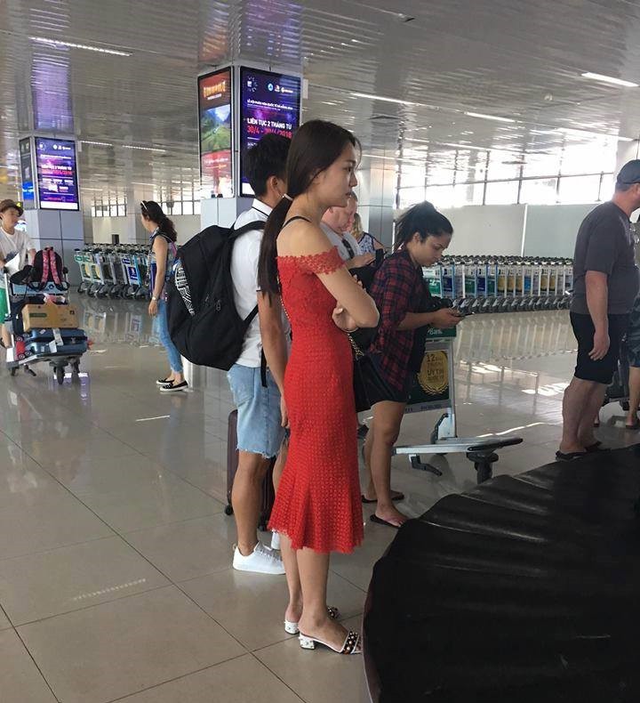 Có người yêu tin đồn xinh đẹp rạng ngời thế này đến cổ vũ, bảo sao Văn Đức U23 lại thi đấu thăng hoa Có người yêu tin đồn xinh đẹp rạng ngời thế này đến cổ vũ, bảo sao Văn Đức U23 lại thi đấu thăng hoa