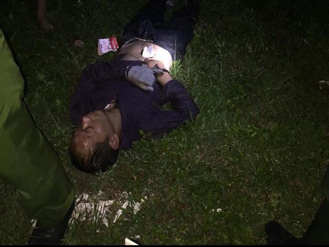 Người nước ngoài cướp ô tô, tông xe vào công an để giải cứu đồng phạm