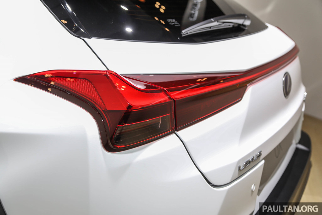 SUV hạng sang cỡ nhỏ Lexus UX 2019 lần đầu đến Đông Nam Á