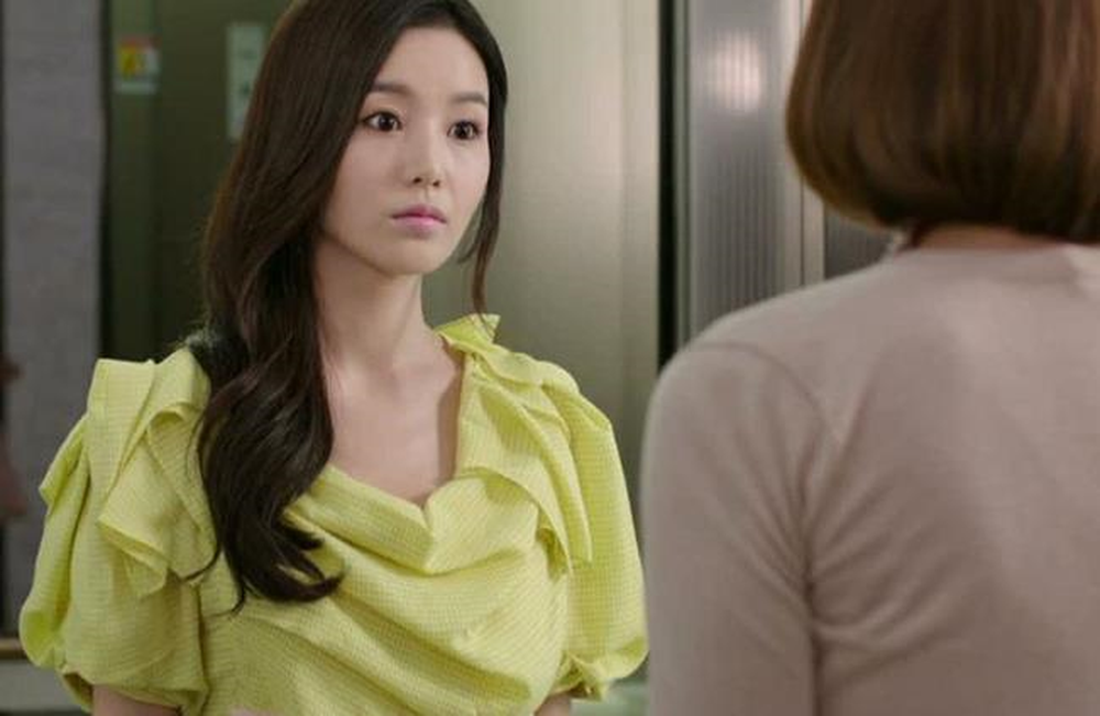 Ngăn cản em chồng lấy đại gia rởm, nàng dâu hứng đủ sự ghẻ lạnh của nhà chồng vì bị cho là ghen ăn tức ở Ngăn cản em chồng lấy đại gia rởm, nàng dâu hứng đủ sự ghẻ lạnh của nhà chồng vì bị cho là ghen ăn tức ở