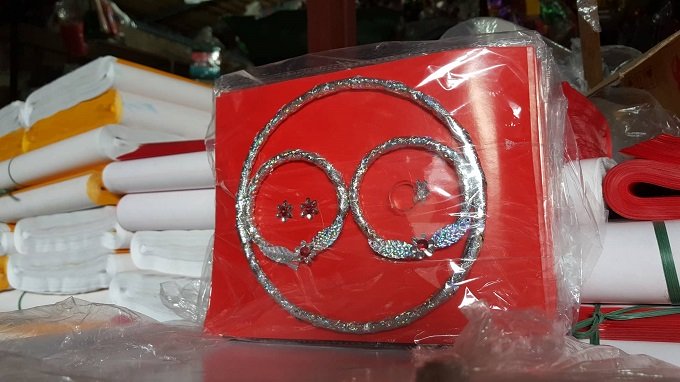 Thâm nhập thủ phủ bán sổ đỏ, chân dài cho người cõi âm